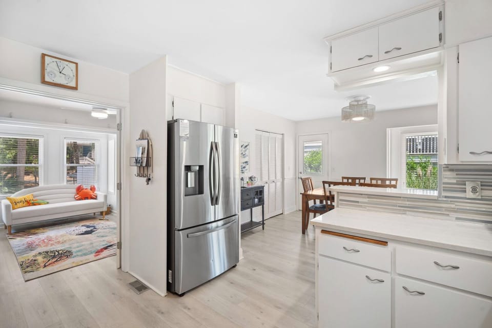 Kitchen - Large Refrigerator with Two Ice Makers