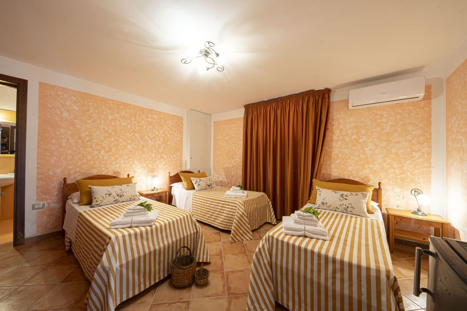 Basic Apartment, Patio | Desk, blackout drapes, free WiFi, bed sheets
