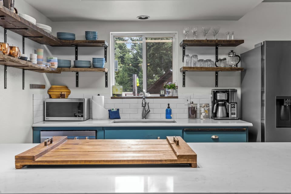 Kitchen equipped kitchen