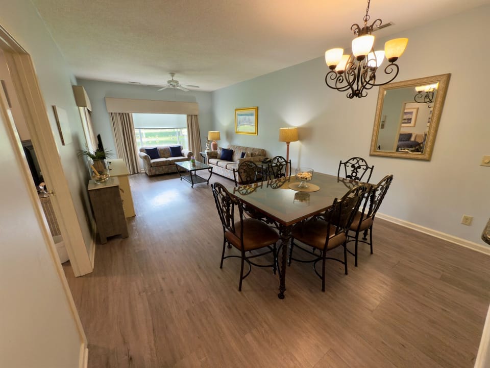 Dining / Living Room