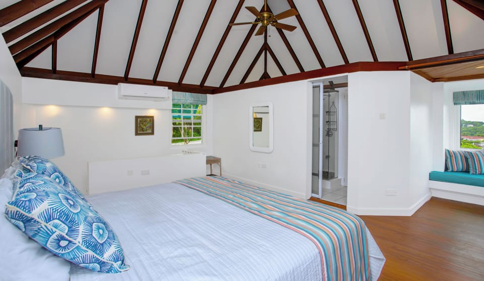 Bedroom with en-suite bathroom