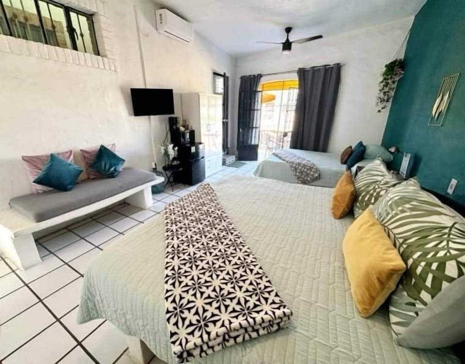 Family Quadruple Room | Individually decorated, individually furnished, desk, laptop workspace