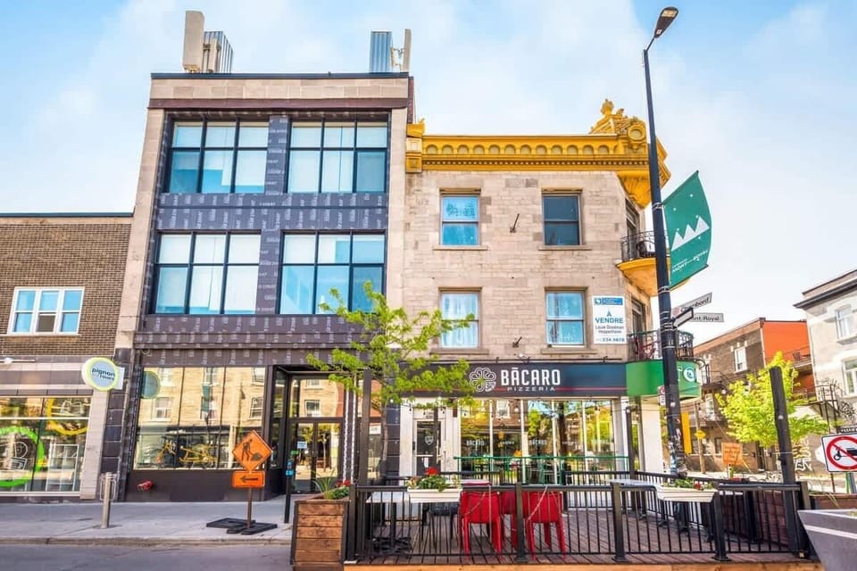 Enjoy staying directly on the vibrant Mont-Royal Avenue!