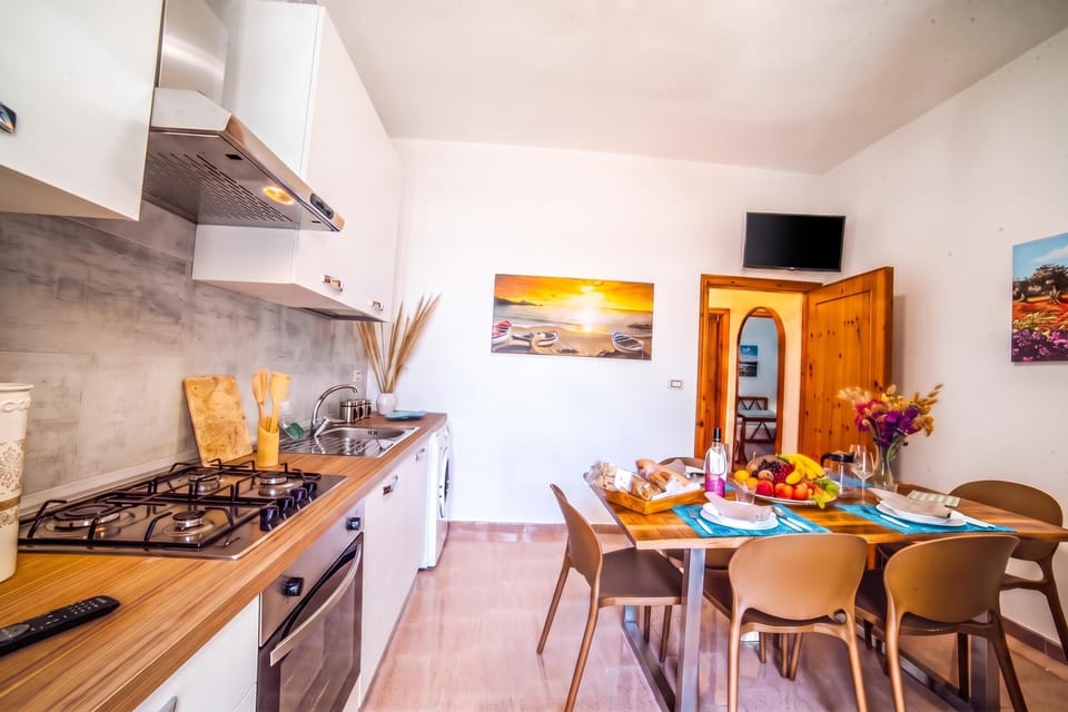 Standard Villa, 1 Bedroom, Air conditioning, Sea Facing (Villa G&G On Sea Shore) | Private kitchen