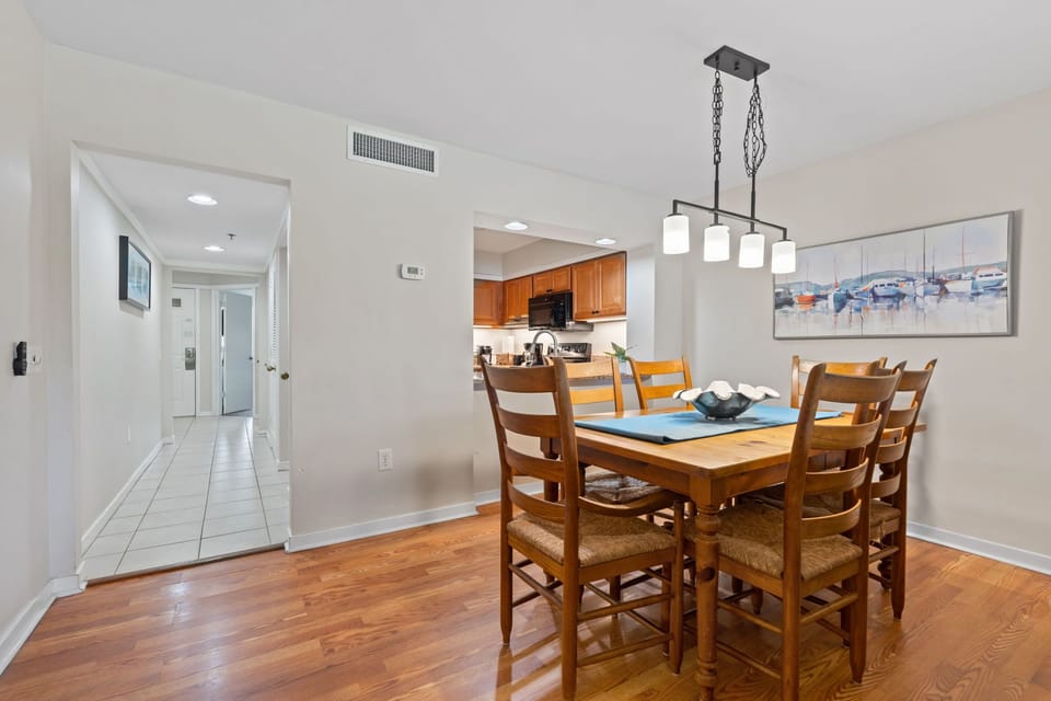 Dining room table for 6