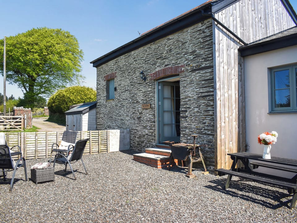 Exterior | North Thorne - The Tractor Barn - North Thorne, Bratton Fleming