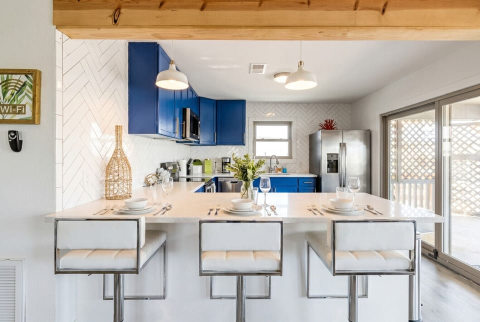 A kitchen perfect for preparing meals for the family!
