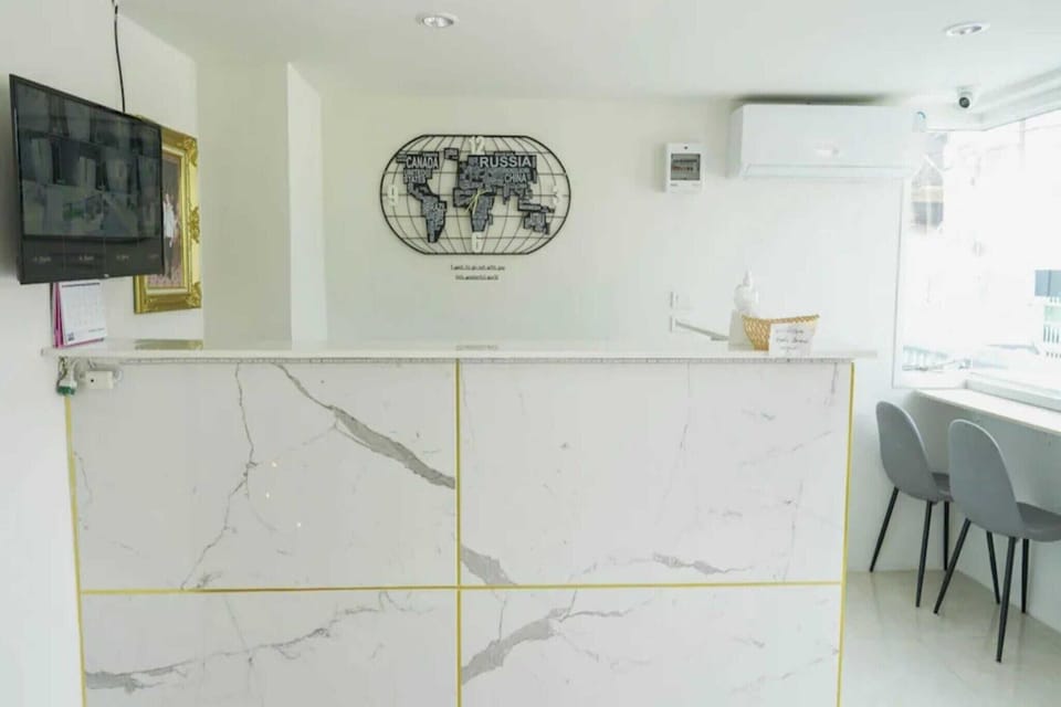 Entrance / Reception