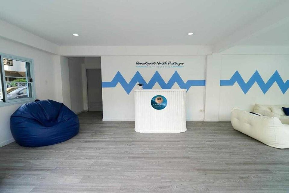 Entrance / Reception