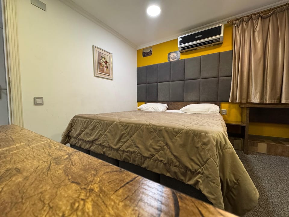 Economy Double Room | Soundproofing, iron/ironing board, free WiFi, bed sheets
