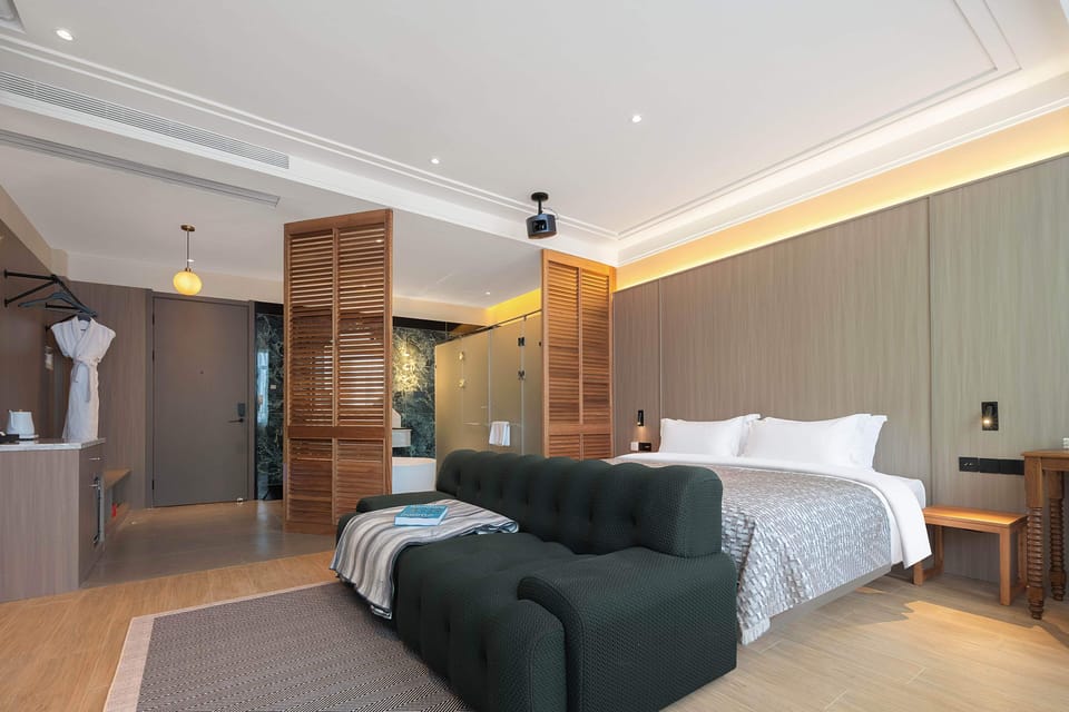 Senior Double Room, City View | Desk, laptop workspace, blackout drapes, soundproofing