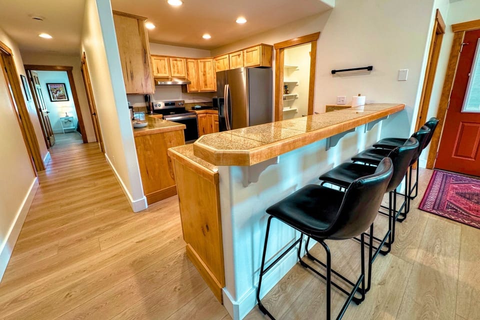 Stay in and make a meal using this well-appointed kitchen.