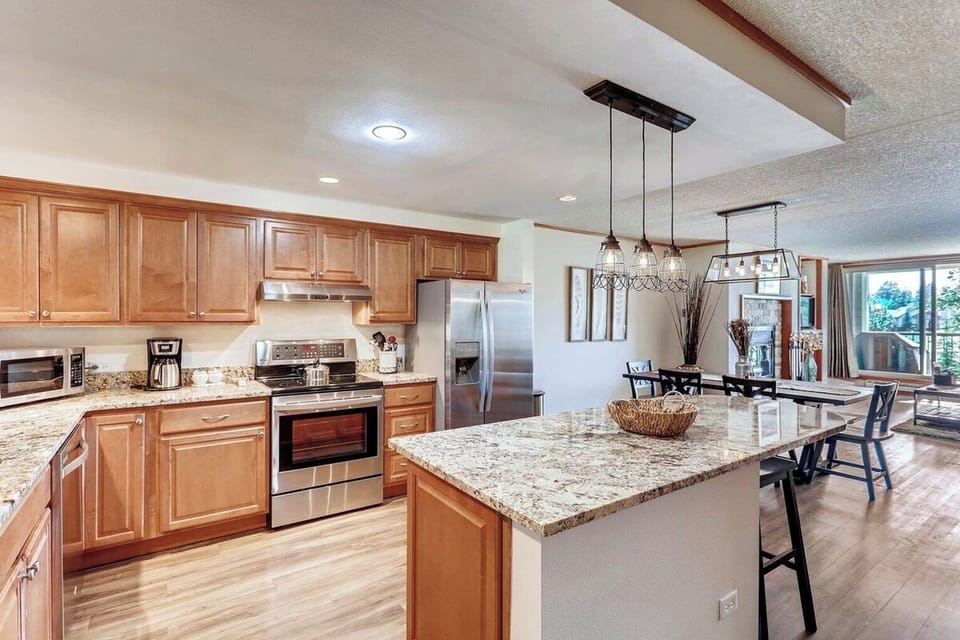 Condo, 1 Bedroom (The Pines | Loft) | Private kitchen | Fridge, microwave, coffee/tea maker