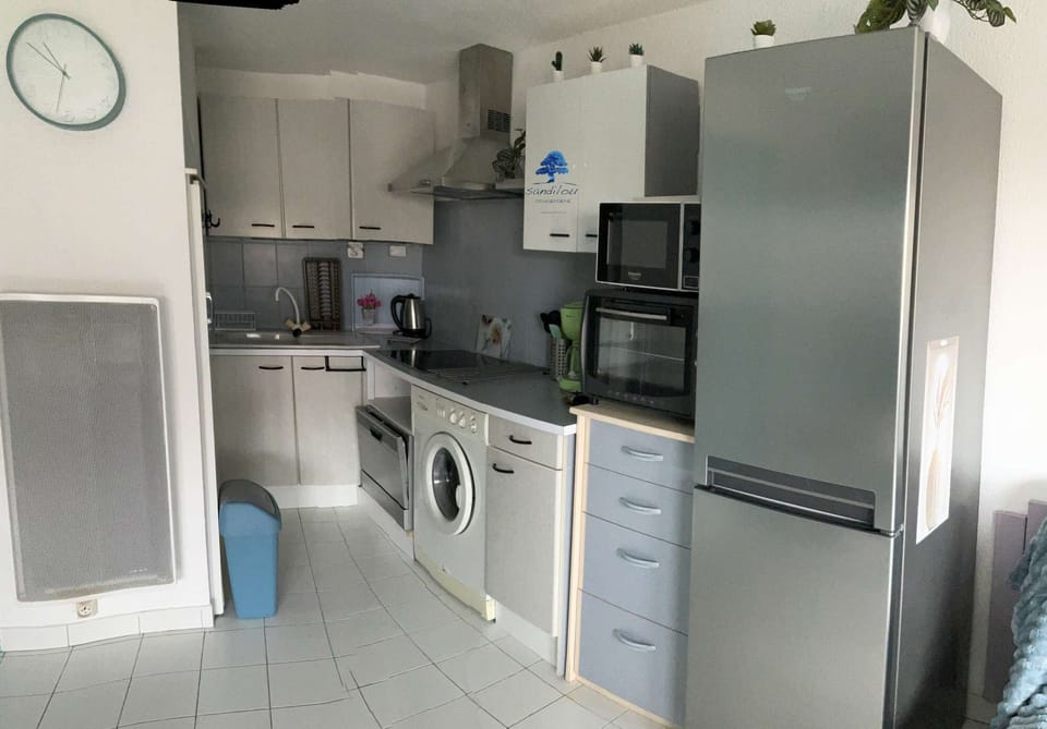 Fully equipped kitchen—perfect for preparing your favorite dishes with ease.