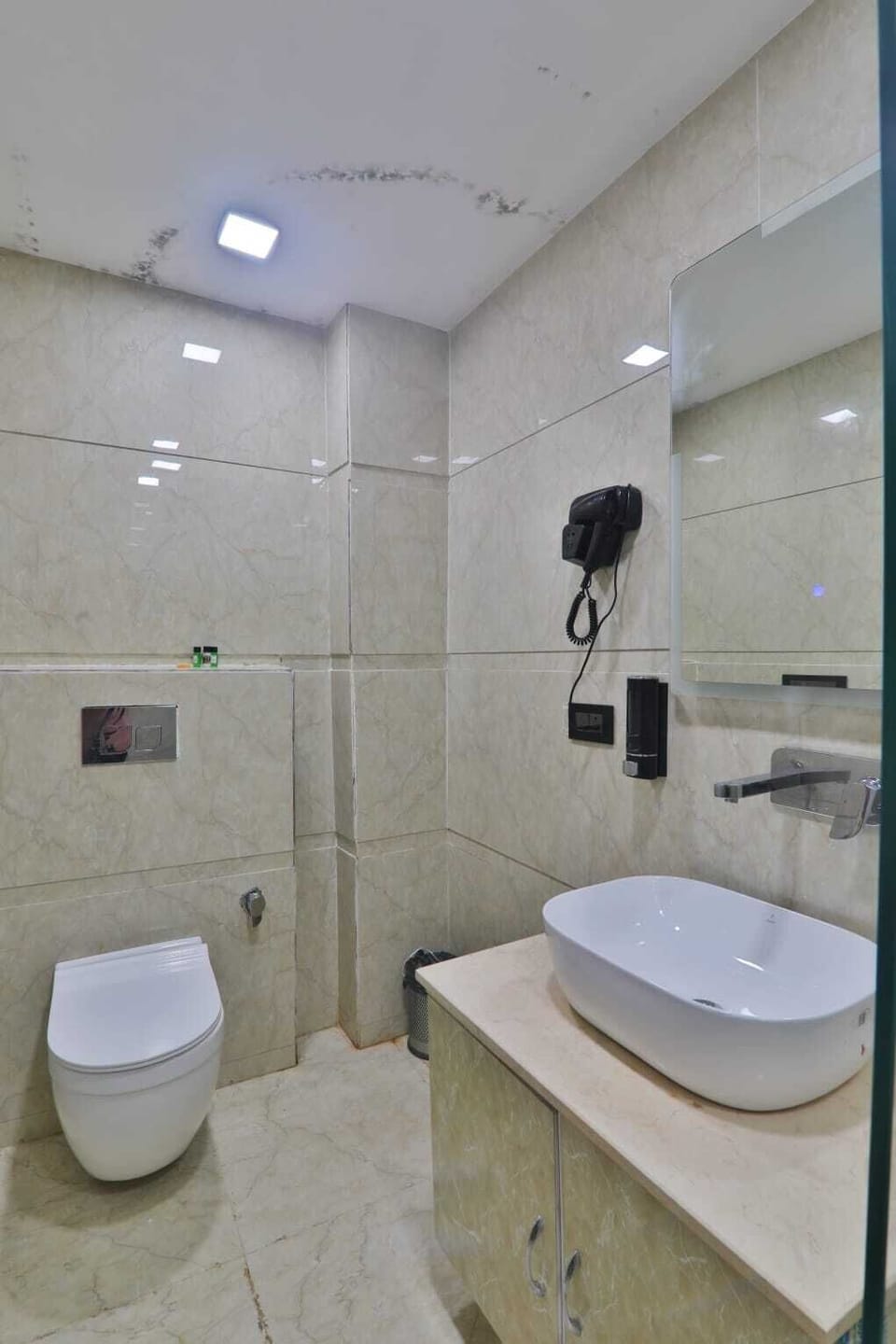 Shower, free toiletries, towels, soap