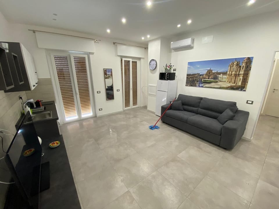 Family Suite (Bergamo 2 - via Bergamo 61) | Living area