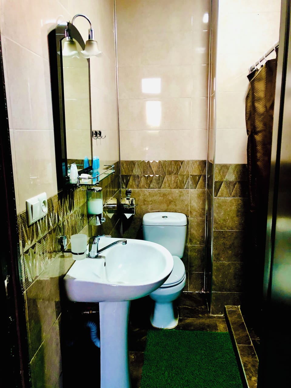 Standard Double Room, Mountain View | Bathroom