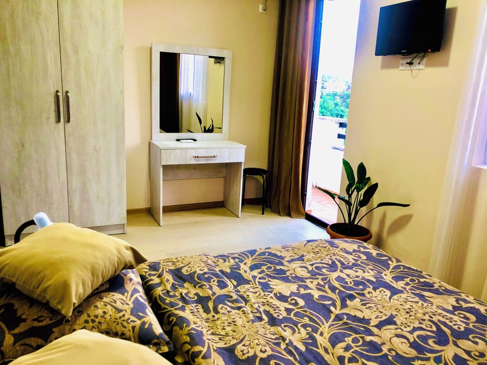 Standard Double Room, Mountain View | Soundproofing, iron/ironing board (on request)