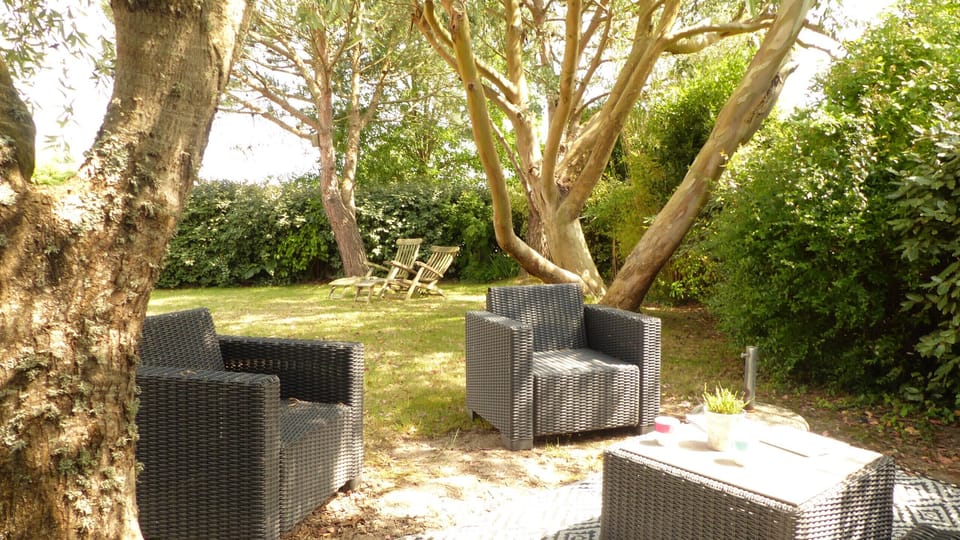 Family home 2 minutes from the beach House in Locmariaquer
