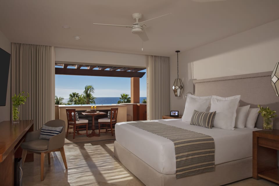Romantic Suite, 1 Bedroom, Ocean View | Egyptian cotton sheets, premium bedding, minibar, in-room safe