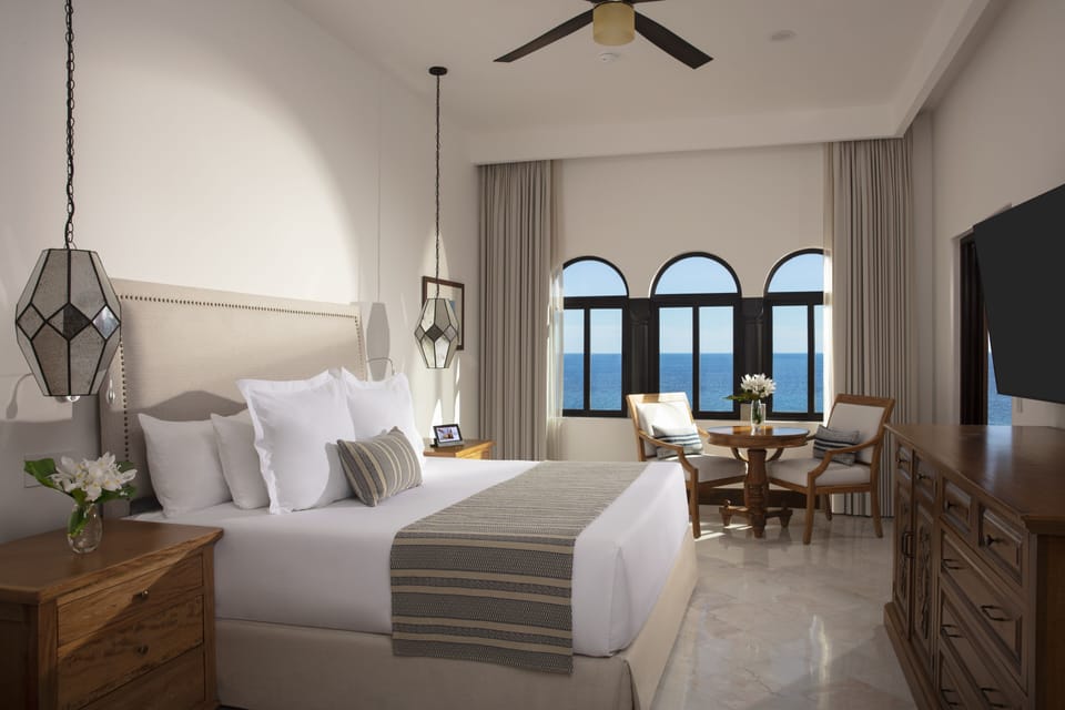 Suite, 1 Bedroom, Oceanfront | Egyptian cotton sheets, premium bedding, minibar, in-room safe