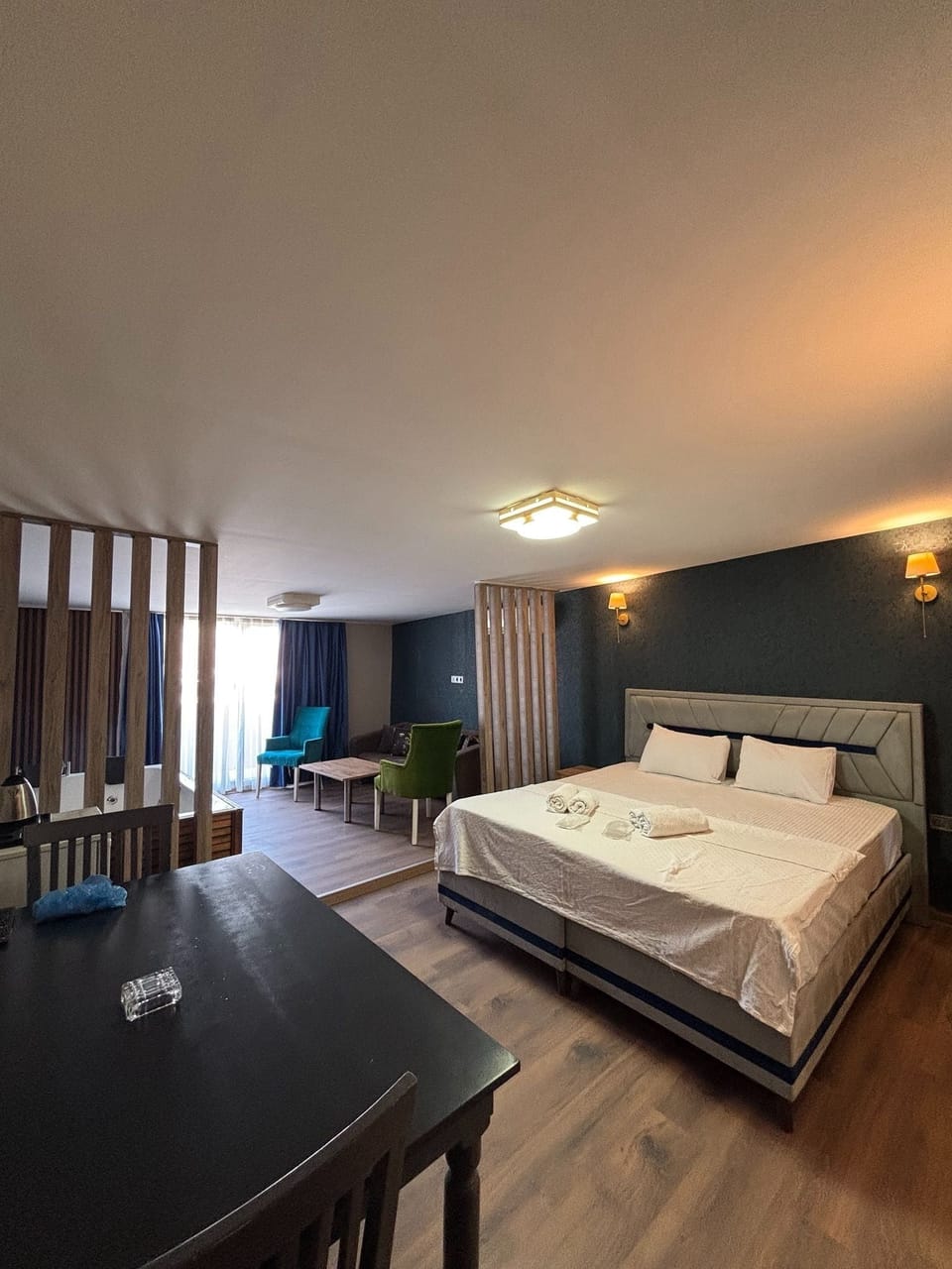 Deluxe Penthouse, Balcony | Laptop workspace, free WiFi