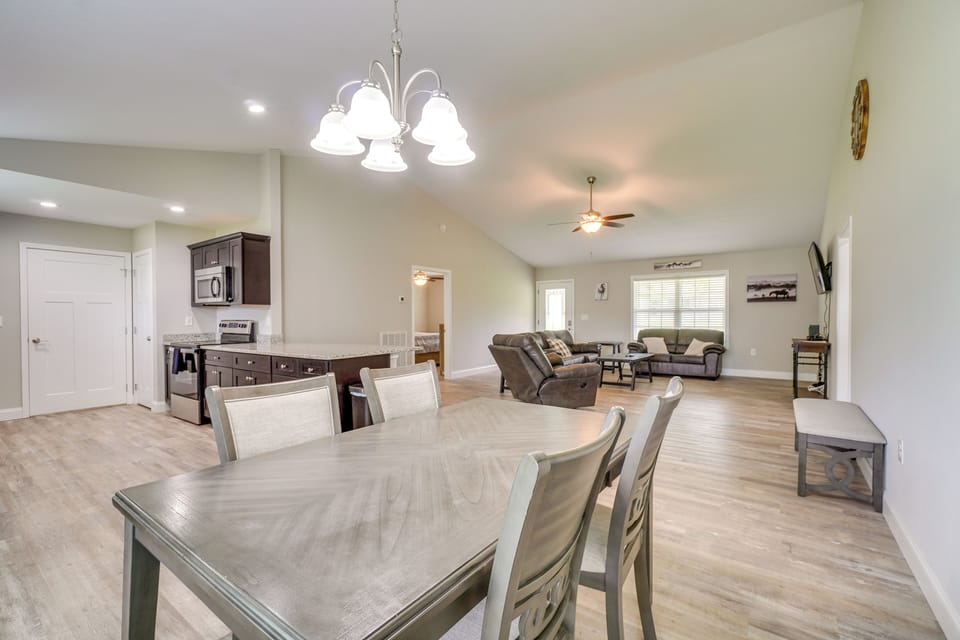 House (3 Bedrooms) | Interior
