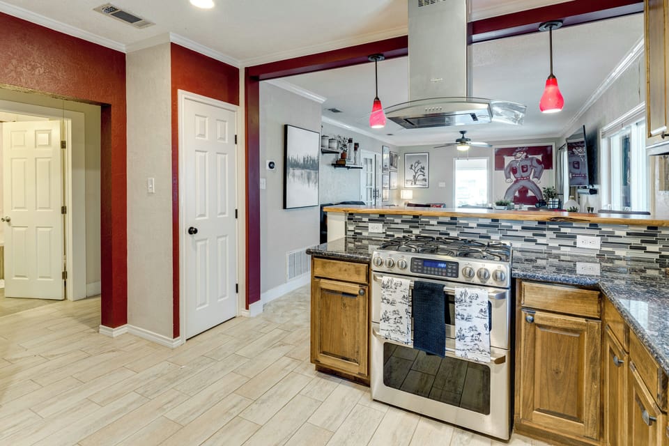 House (3 Bedrooms) | Interior