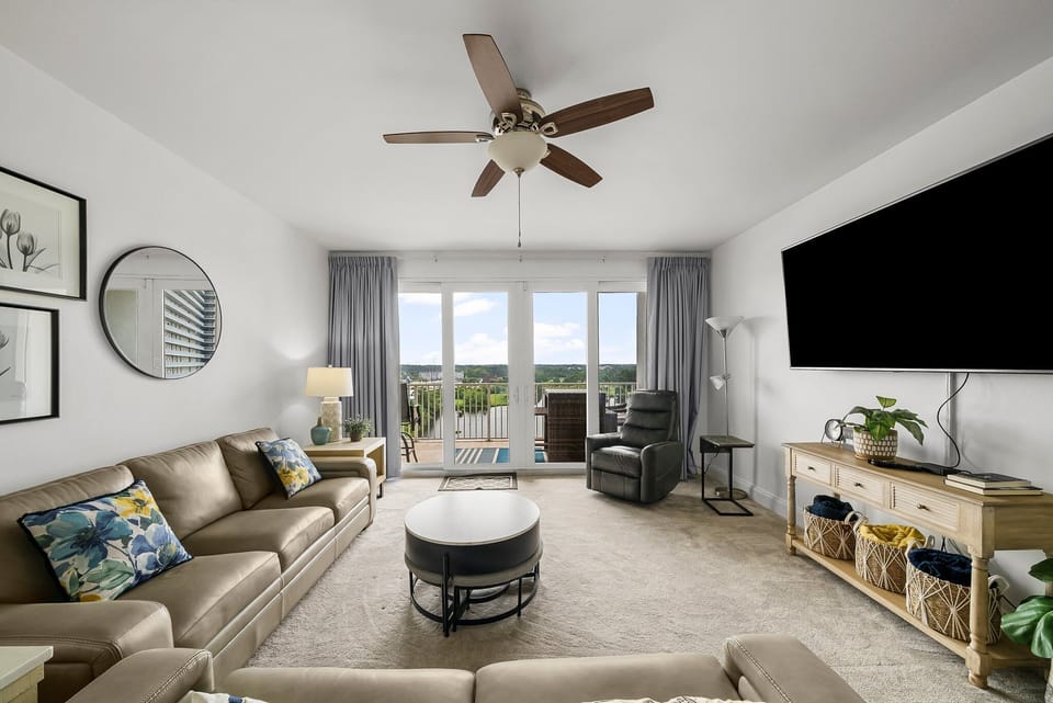14-web-or-mls-9902 S Thomas Dr 830-13