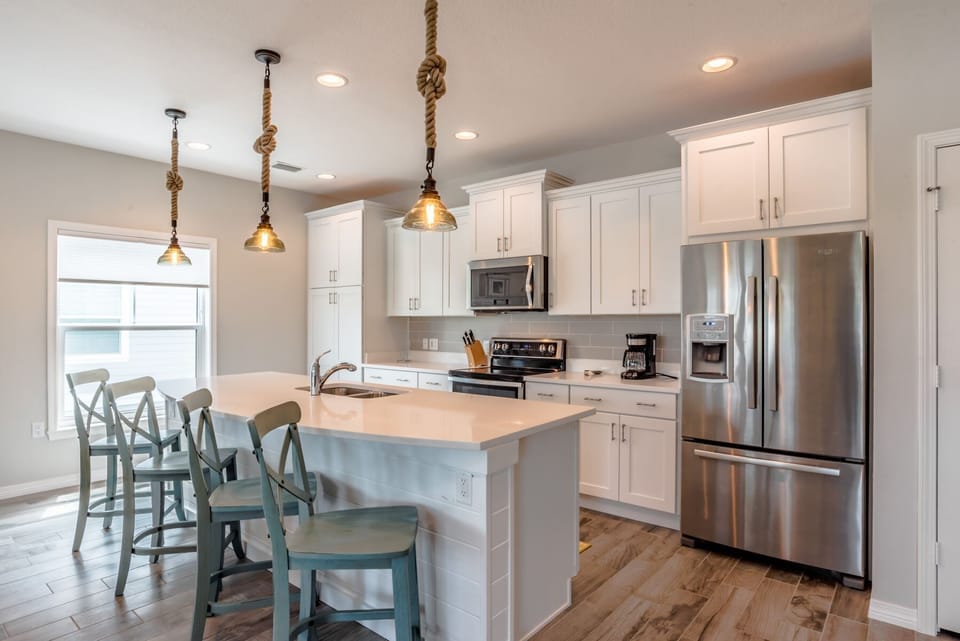 Lost Key Coastal Pointe Kitchen
