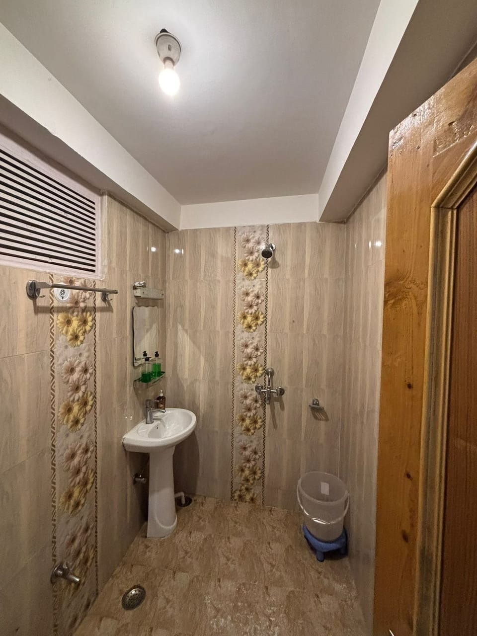 Double Room, Mountain View | Bathroom | Shower, towels, soap