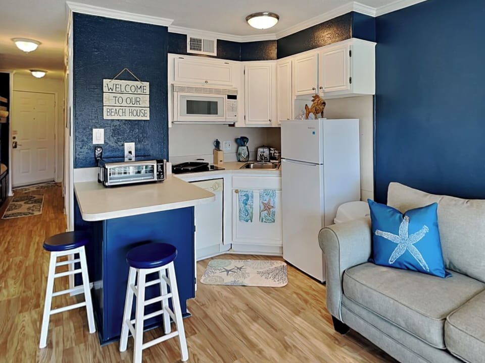 Full Size Kitchen
