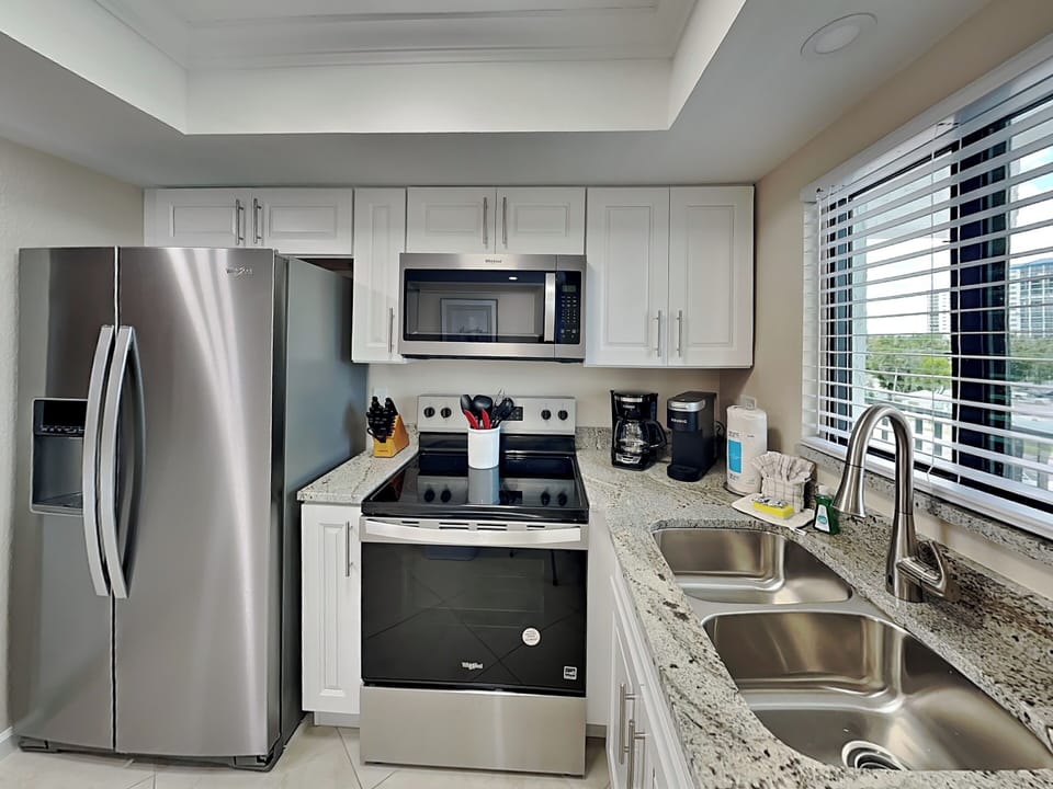 Fully Equipped Kitchen with Stainless Steel Appliances