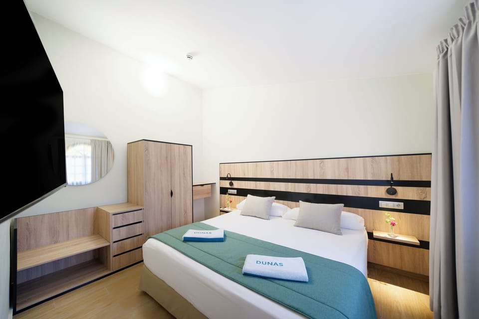 Villa, 2 Bedrooms | In-room safe, desk, free WiFi