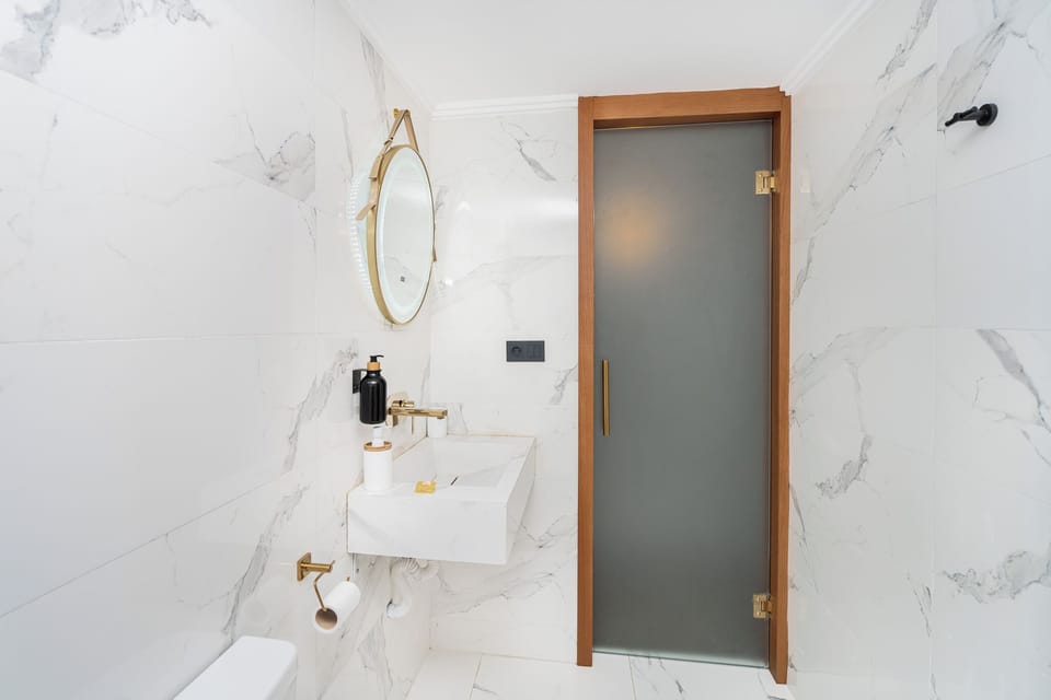 Comfort Suite, Housekeeping, Resort View | Bathroom | Shower, hair dryer, towels, soap