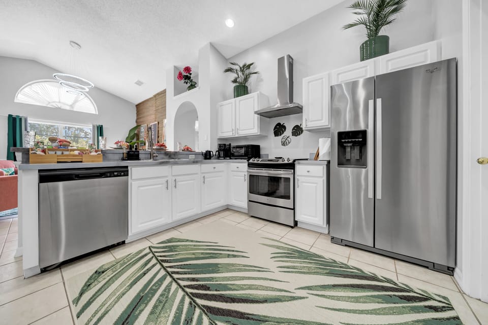 Fully equipped kitchen