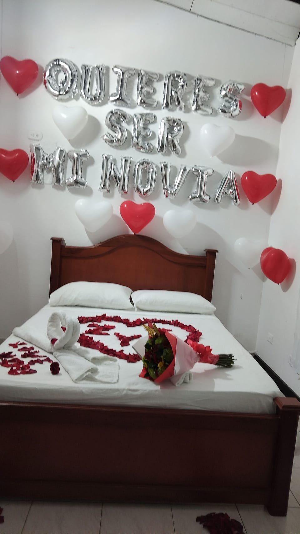 Basic Double or Twin Room, Mountain View | WiFi (free)