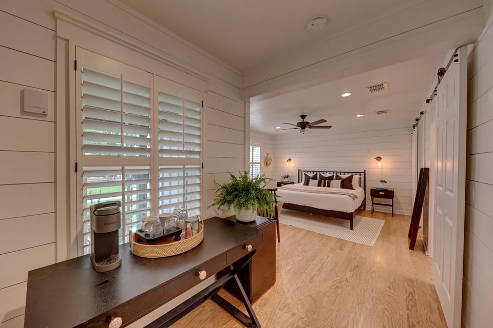 Deluxe Bungalow, Patio, Pool View | Iron/ironing board, WiFi (free)