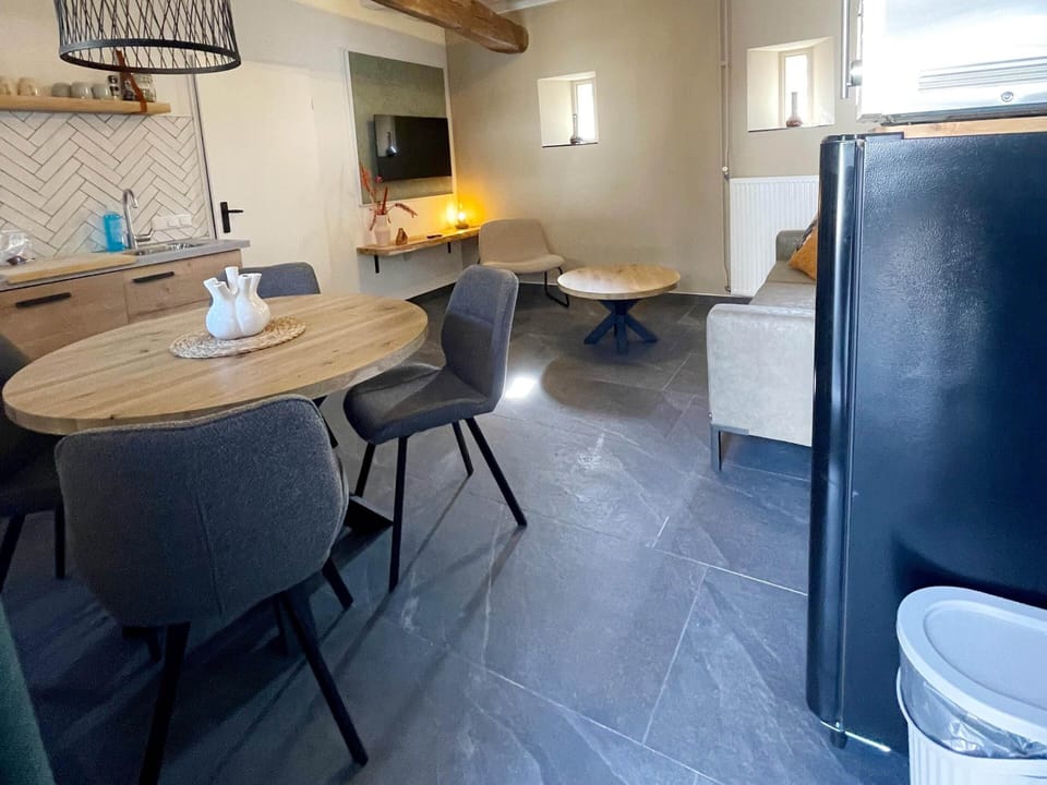 Cottage | Dining