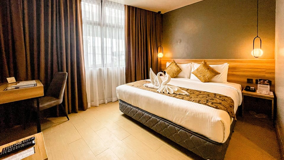 Superior Room | Minibar, desk, laptop workspace, rollaway beds