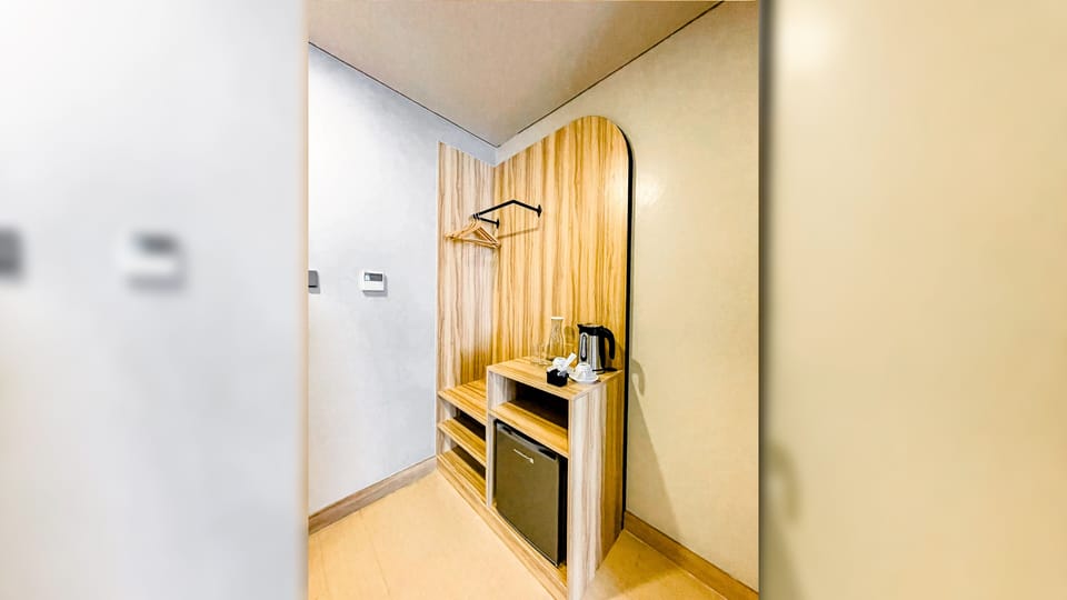 Superior Room | Minibar, desk, laptop workspace, rollaway beds