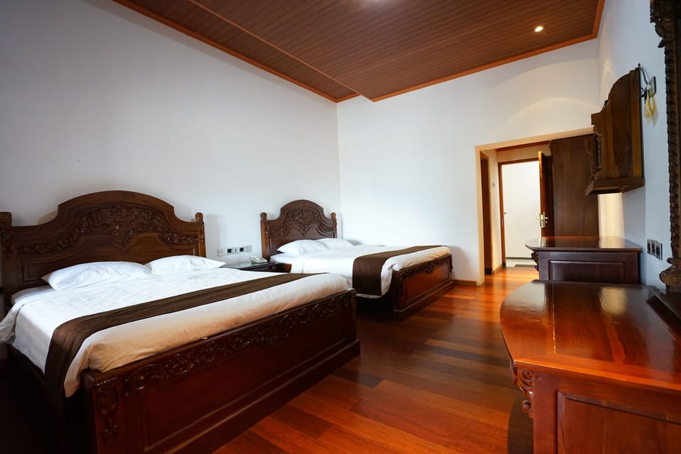 Family Double Room, 2 Queen Beds | Free WiFi, bed sheets