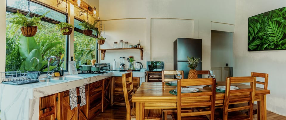 Full Kitchen with garden and rainforest view
