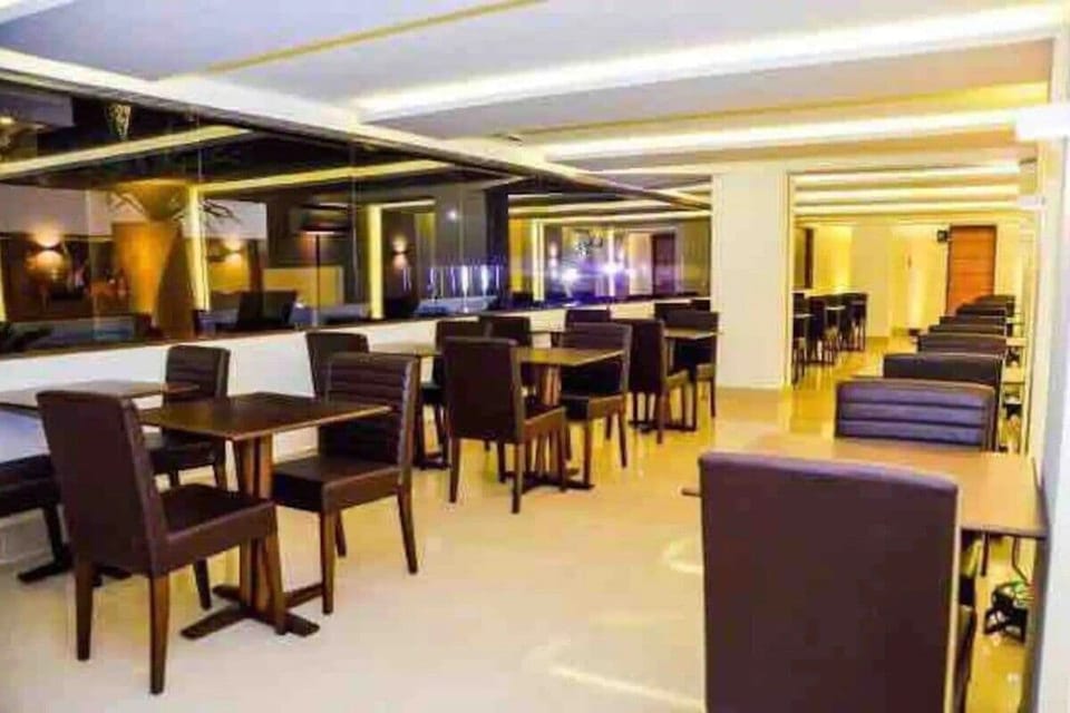 Apartment | Dining
