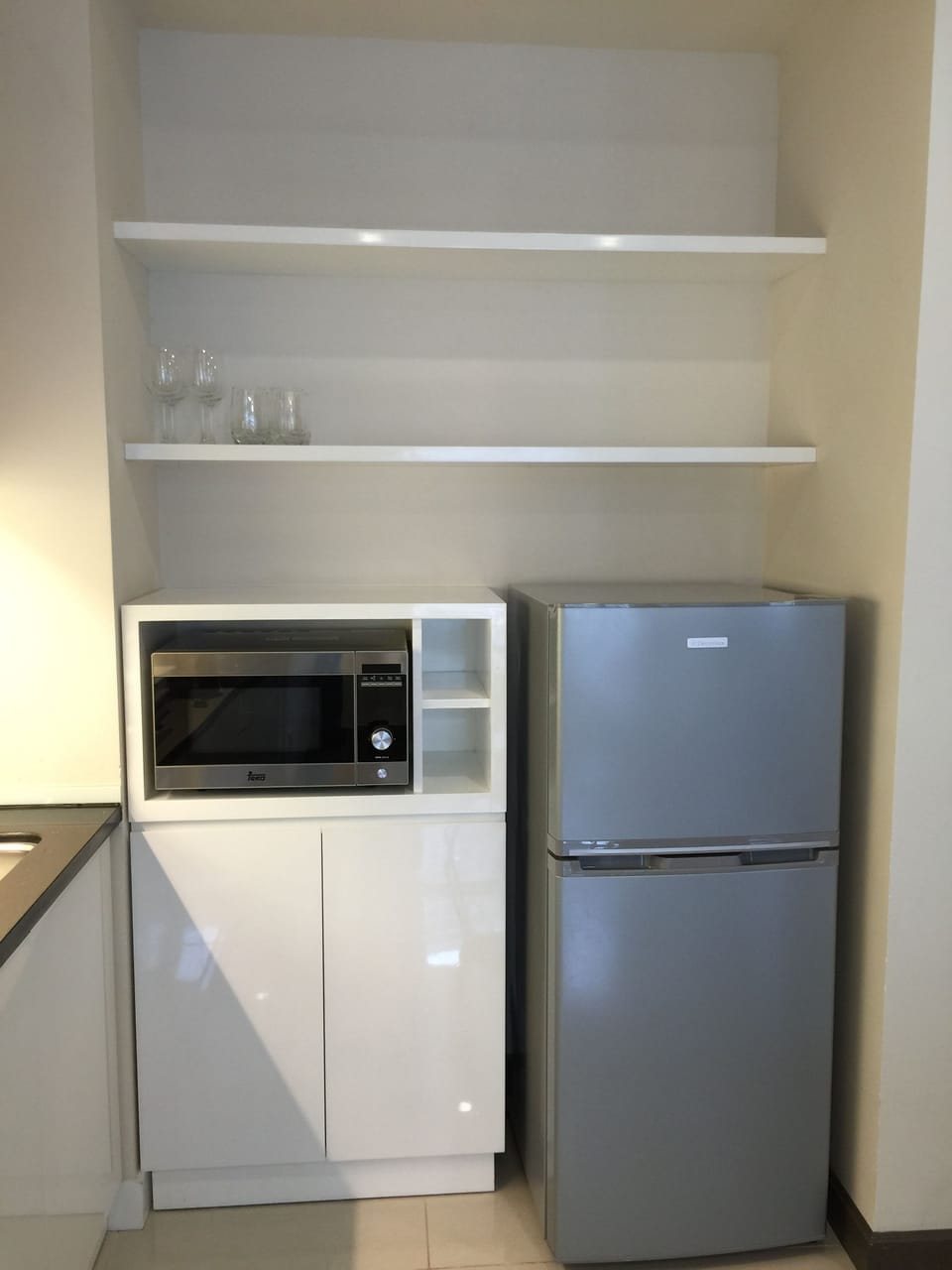 Apartment, 1 Bedroom | Private kitchenette | Full-size fridge, microwave, stovetop, electric kettle