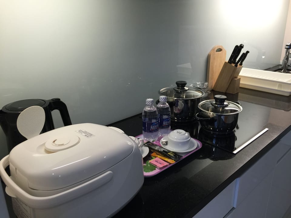 Apartment, 1 Bedroom | Private kitchenette | Full-size fridge, microwave, stovetop, electric kettle