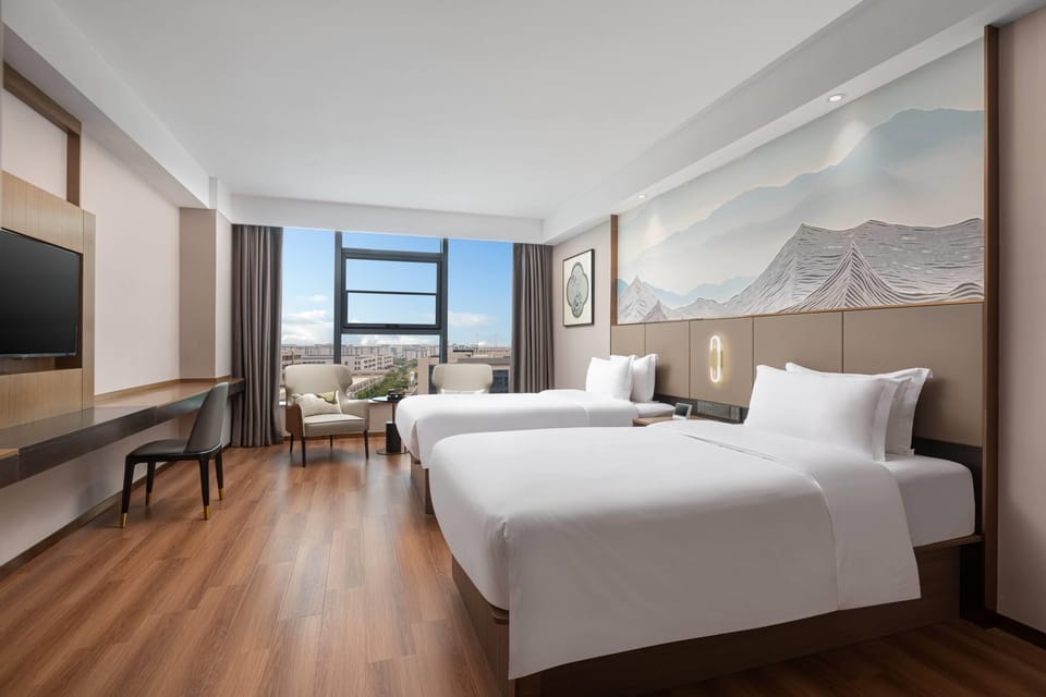 Superior Room, 2 Twin Beds, Non Smoking, Lake View