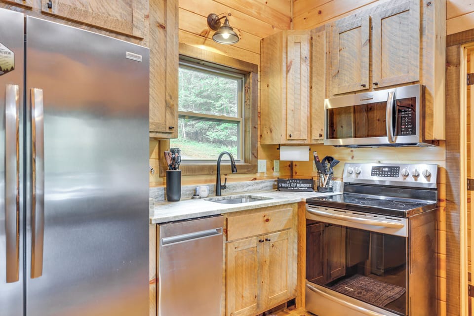 Kitchen | 1st Floor | Cooking Basics | Coffee Bar w/ Pod Coffee Maker | Toaster