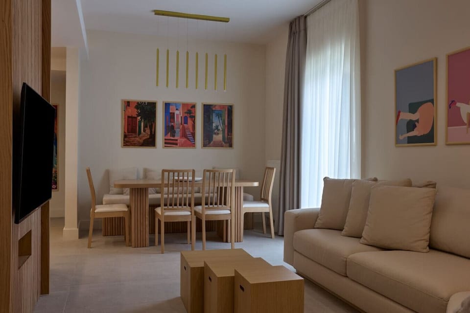 living room-dining table