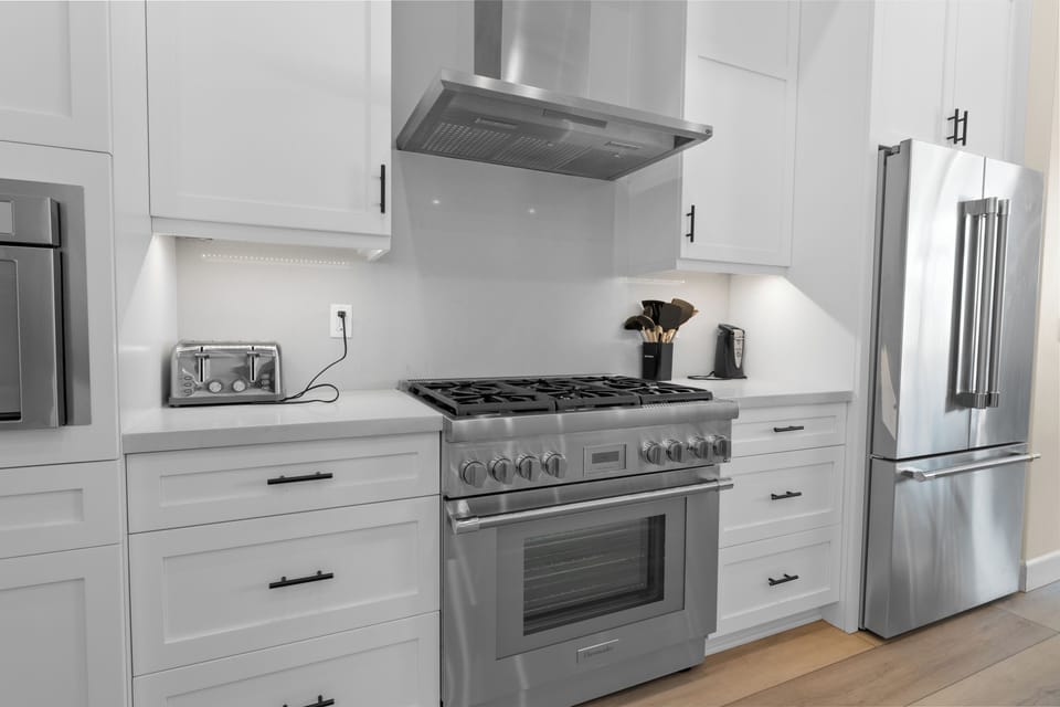 Electric kettle, toaster